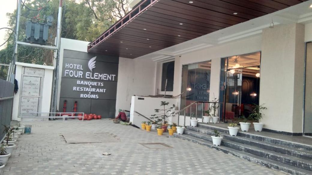 Hotel Four Element Varanasi Exterior foto